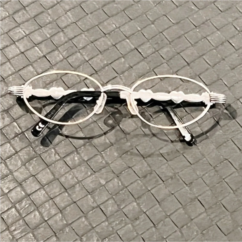 Brighton authentic signature